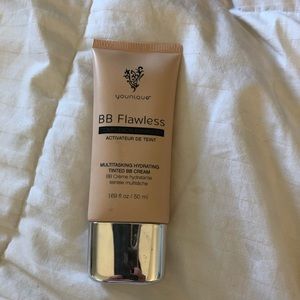 Younique BB flawless